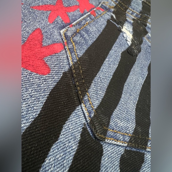 Her Universe DC Comics Birds of Prey Harley Quinn Denim Stars&Stripes Shorts 15 - Picture 6 of 14
